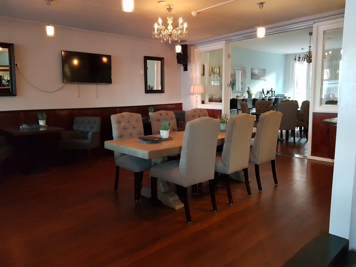 Cafe Pension The Chandelier Terneuzen Εξωτερικό φωτογραφία